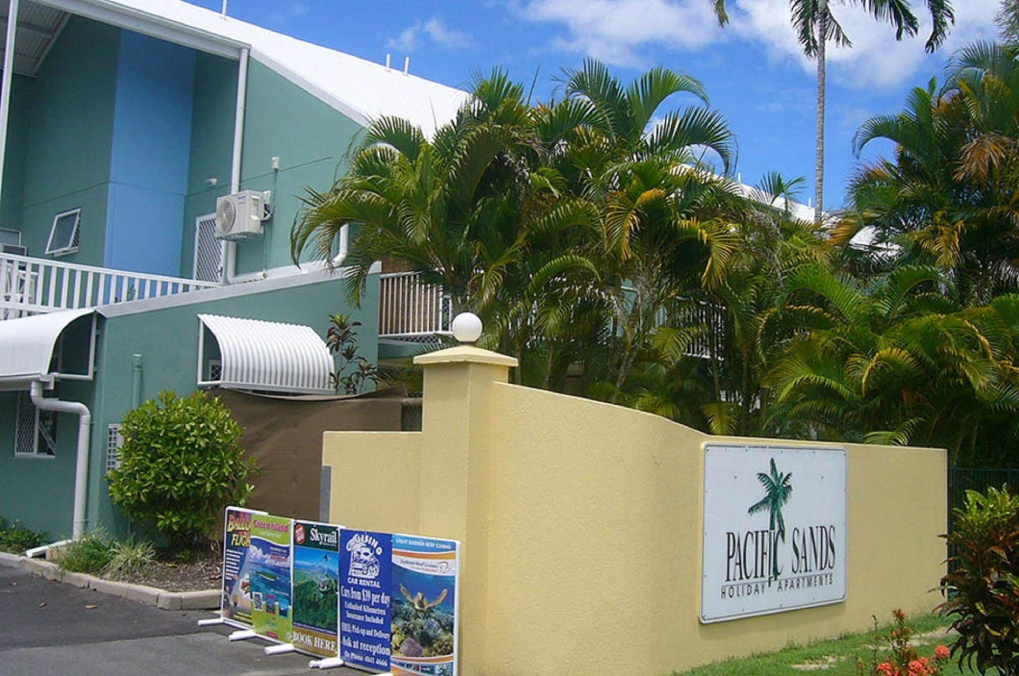 Pacific Sands Apartments Cairns Buitenkant foto