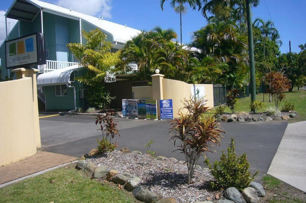Pacific Sands Apartments Cairns Buitenkant foto